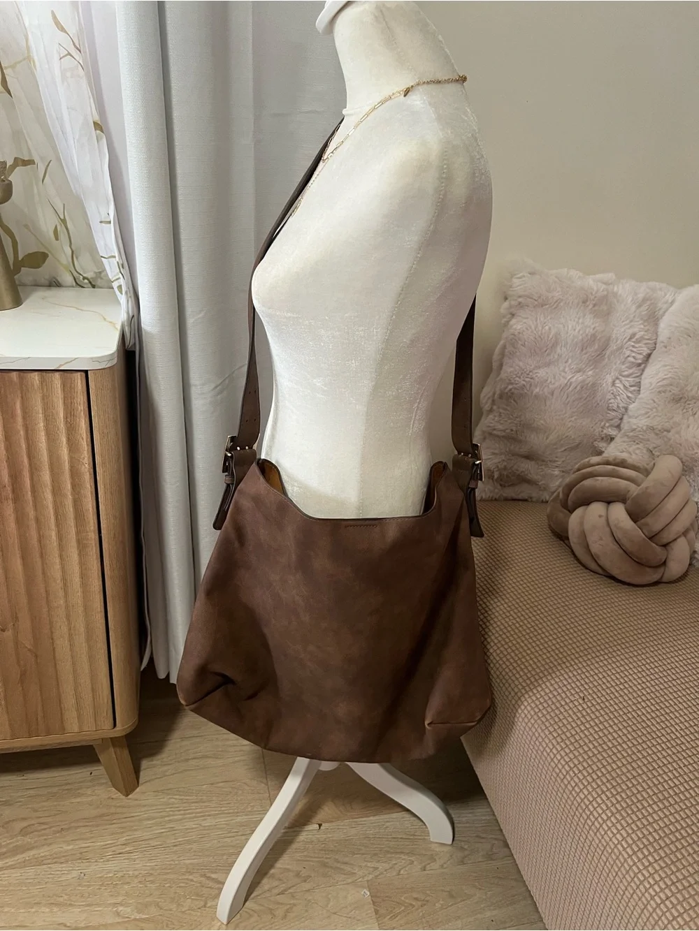 Universal Thread Chestnut Brown Hobo Shoulder Bag
